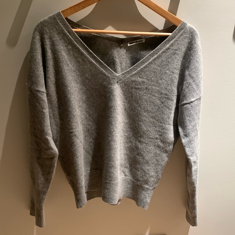 Reformation Cashmere V-Neck Sweater, Women’s Size S